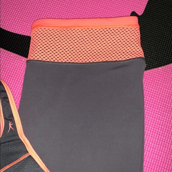 VSX SPORT LEGGINGS ( NEW ) SMALL - Picture 2 of 8